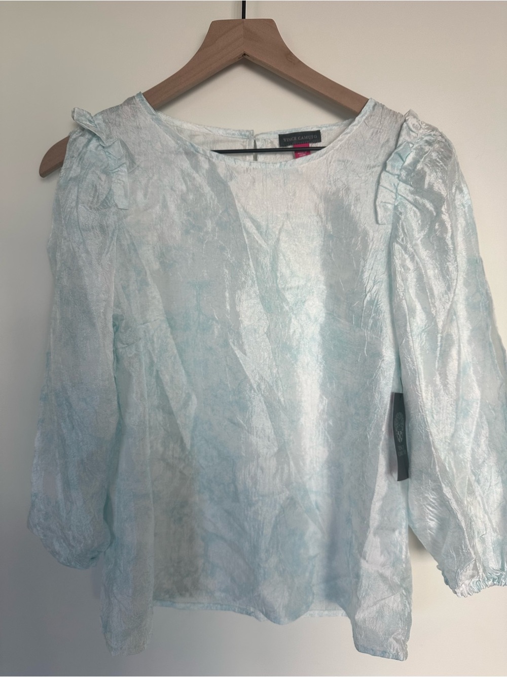NWT Vince Camuto Pale Blue Crinkle Satin Puff Sleeve Blouse